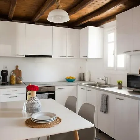 Nyaraló Elegant 2 Bd House With Shared Pool Ornósz