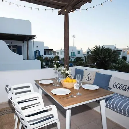 Nyaraló Elegant 2 Bd House With Shared Pool *