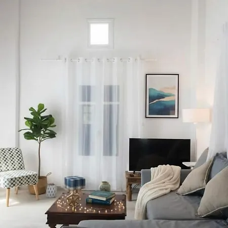 Elegant 2 Bd House With Shared Pool Ornos (Mykonos)